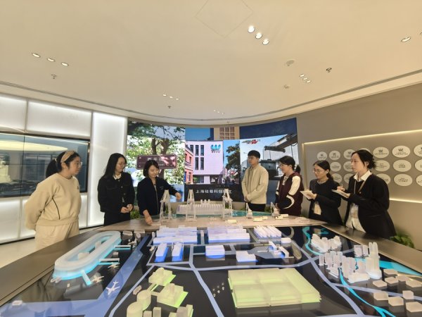 龙辉配资 奋勇争先实干家丨精准对接企业需求，江苏路街道打造营商环境“最优一公里”